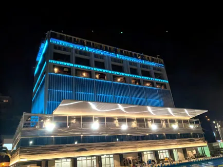 Iluminación arquitectónica de edificio